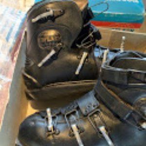 SKI BOOTS-ORIGINAL , NOT MADE ANY LONGER AUSTRIAN ,BLACK, SIZE 11N